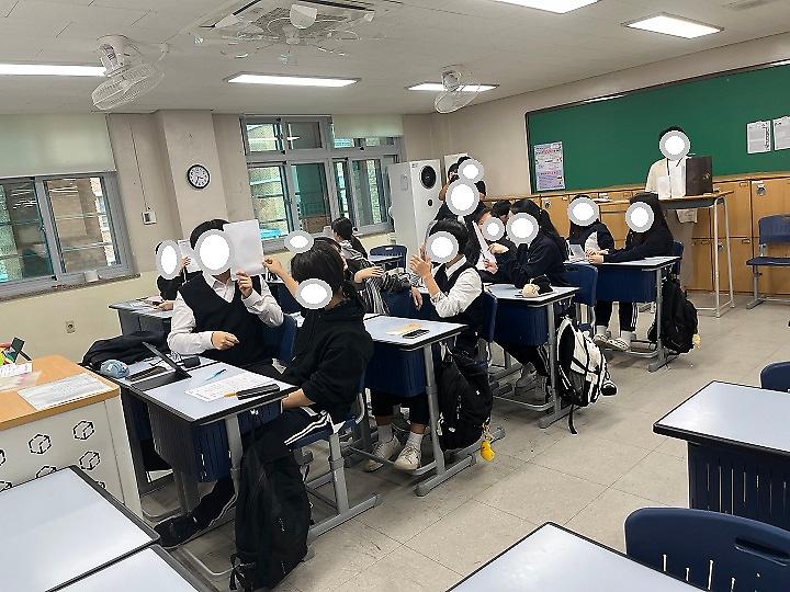 또래상담자 역량강화 「색으로 나를 표현해봐」프로그램(2회)